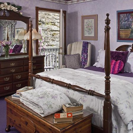 Cliff Cottage Inn Юрека Спрингс Екстериор снимка