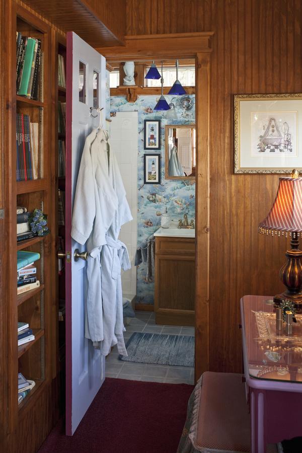 Cliff Cottage Inn Юрека Спрингс Екстериор снимка